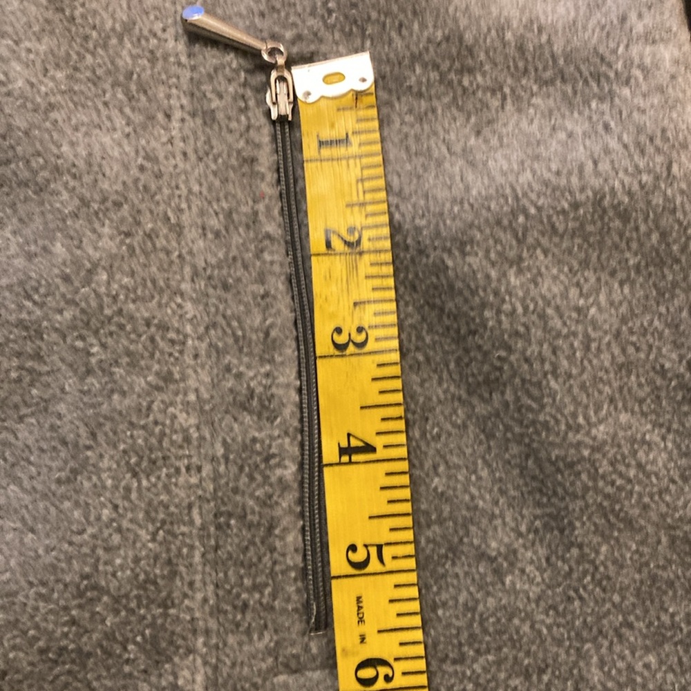 🔥Host Pick Karen Scott Petite Large, Heather Grey Vest, Zippered Pockets. - Picture 12 of 14